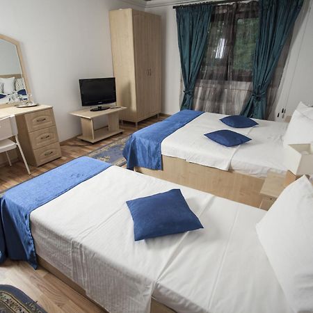 City Garden Rooms And Apartments Bucharest Room photo