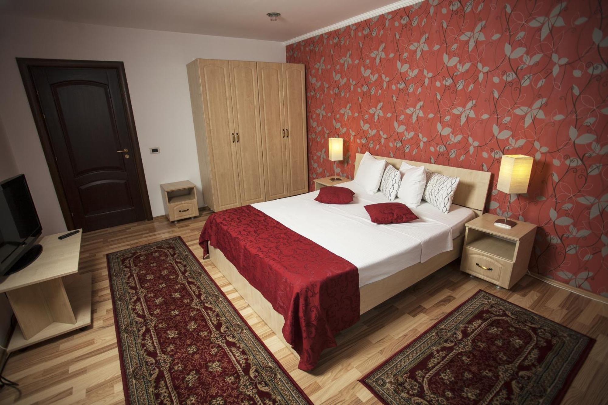 City Garden Rooms And Apartments Bucharest Room photo